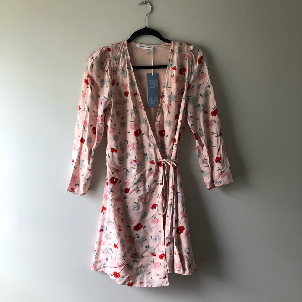 SAMSOE Pink Floral Wrap Dress
